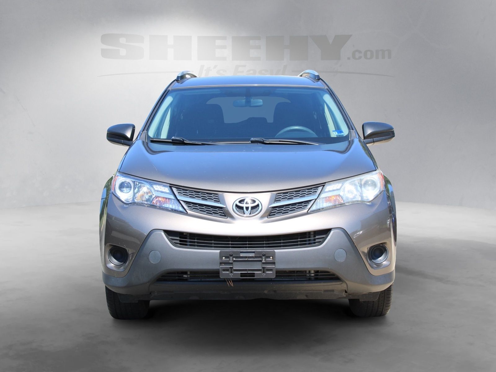 Used 2015 Brown Toyota LE image 5