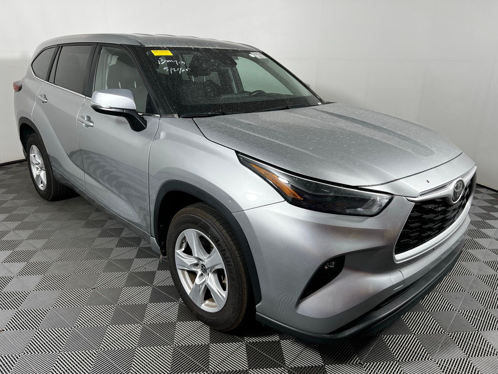 2023 Toyota Highlander XLE 3
