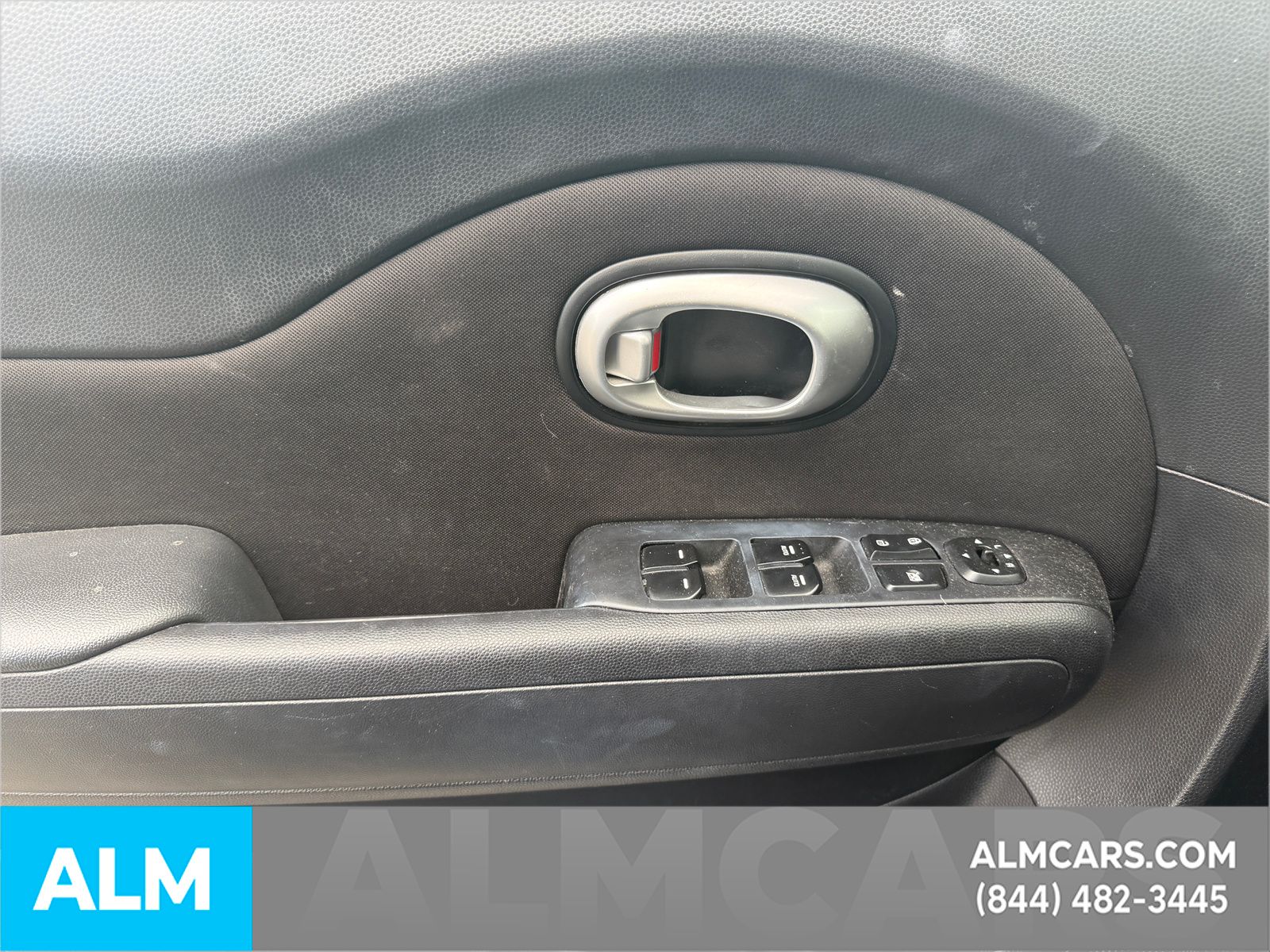 Used 2016 Blue Kia Plus image 20