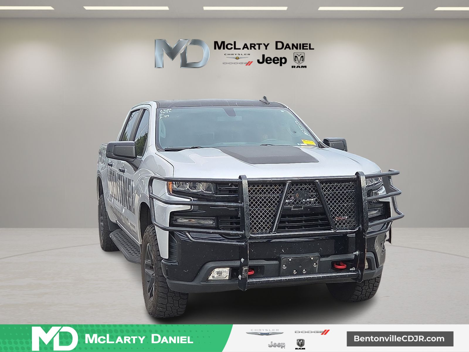 Silver Ice Metallic 2021 Chevrolet Silverado 1500 Pickup Truck Four-Wheel Drive Automatic
