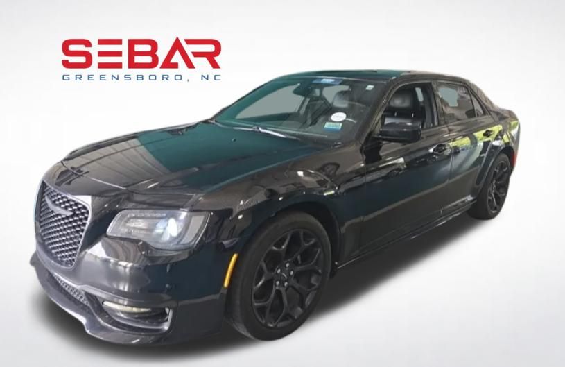 Gloss Black 2019 Chrysler 300 Sedan Rear-Wheel Drive 8-Speed Automatic