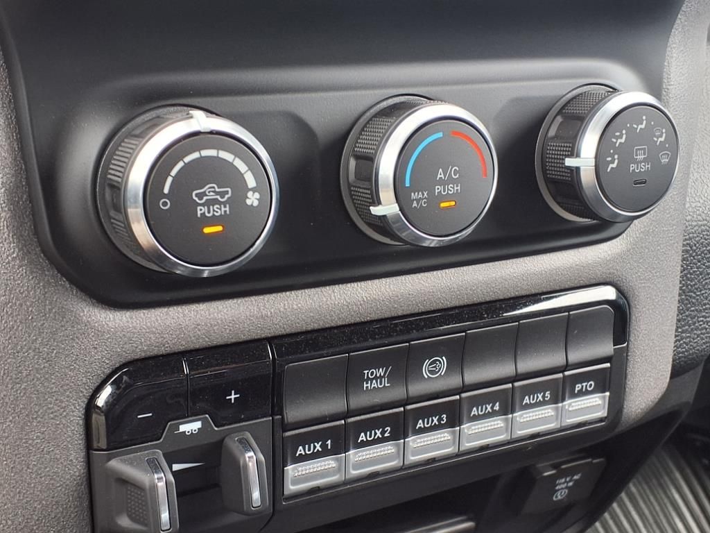 2024 Ram 5500HD Tradesman - 8