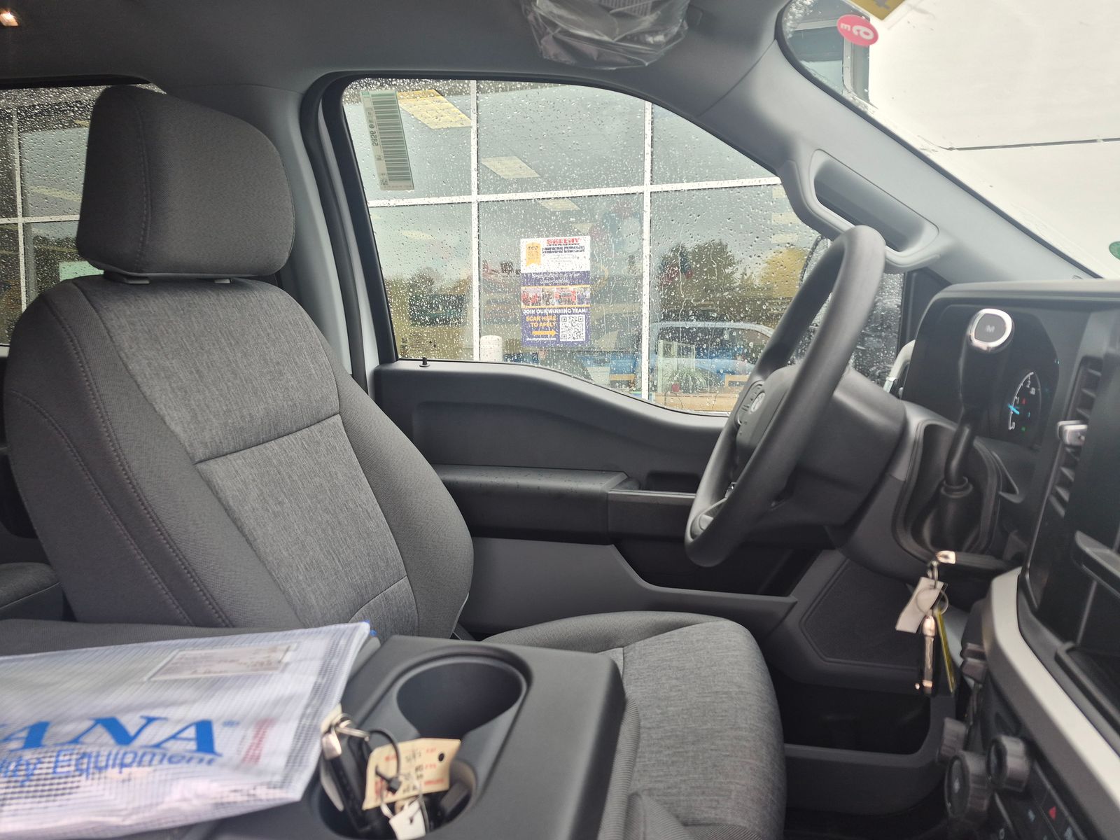 New 2026 Oxford White Ford XL SERVICE BODY image 6