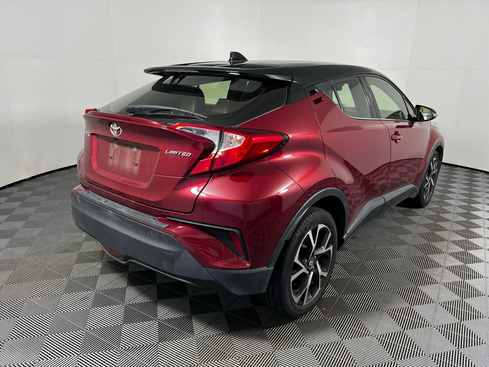 Thumbnail: 2019 Toyota C-HR - 5