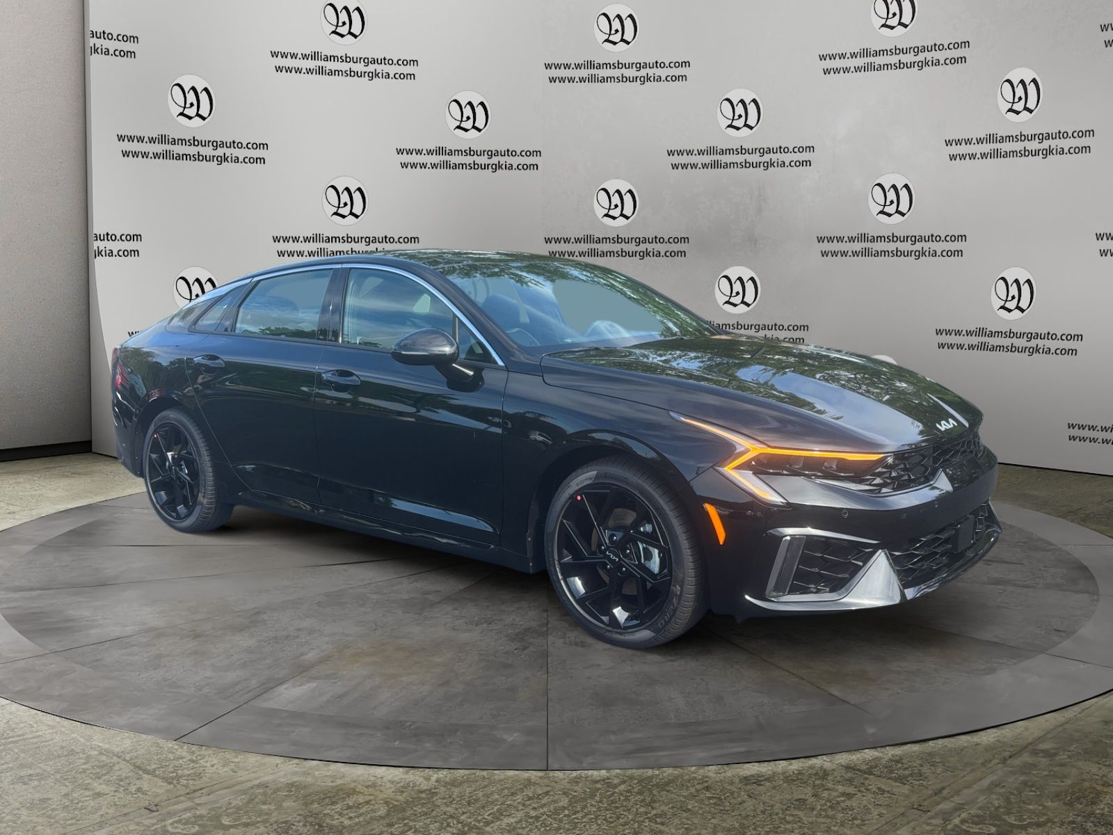 View vehicle photo 7