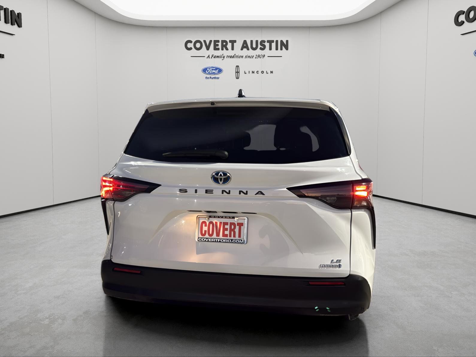 Used Car 2024 Toyota Sienna  Le For Sale Under $35,000 In Austin, Texas