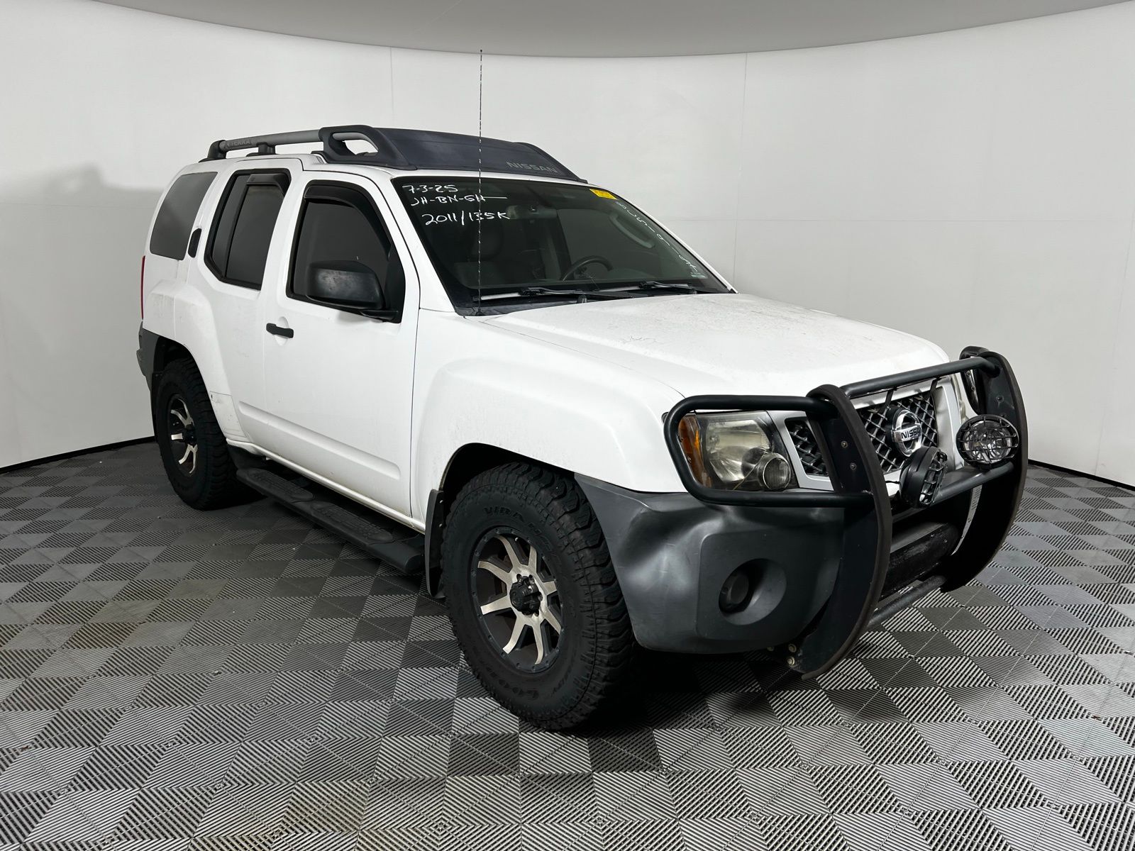 Thumbnail: 2011 Nissan Xterra - 3