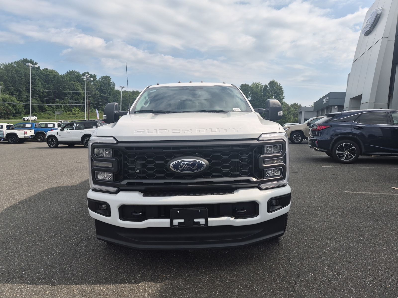 New 2026 Oxford White Ford XL image 2