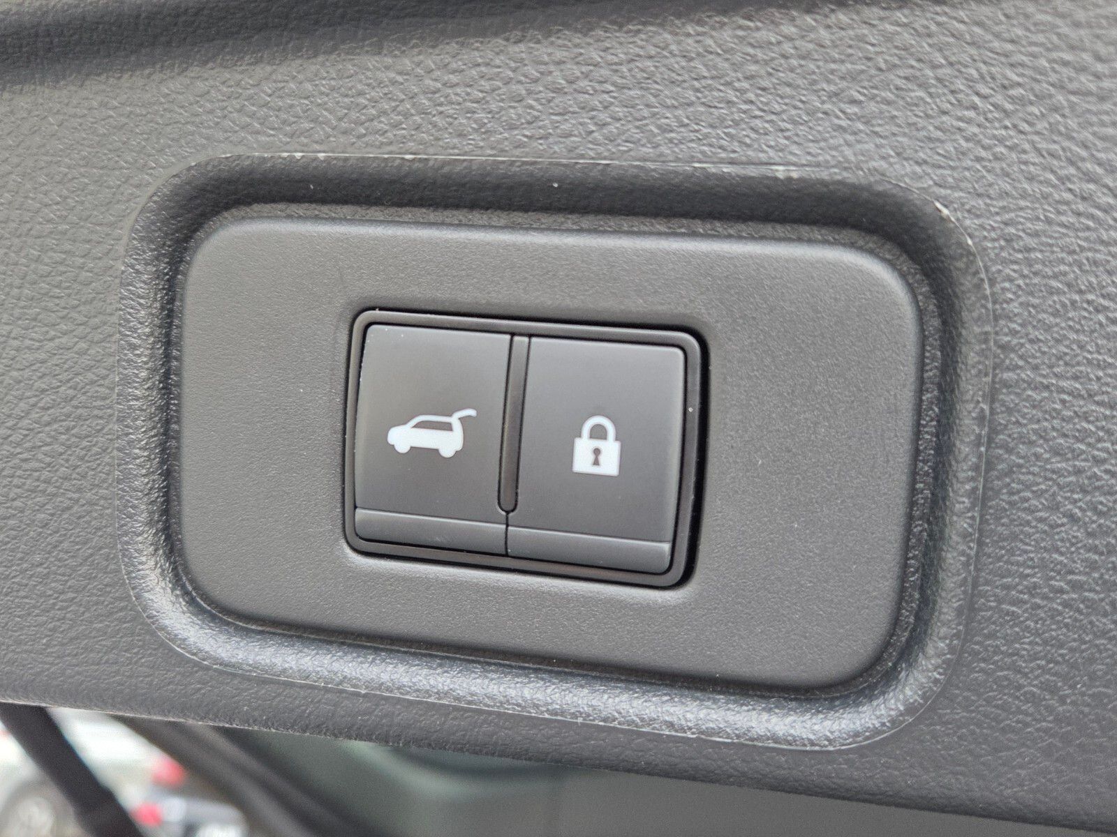 Used 2025 Blue Nissan SV image 12