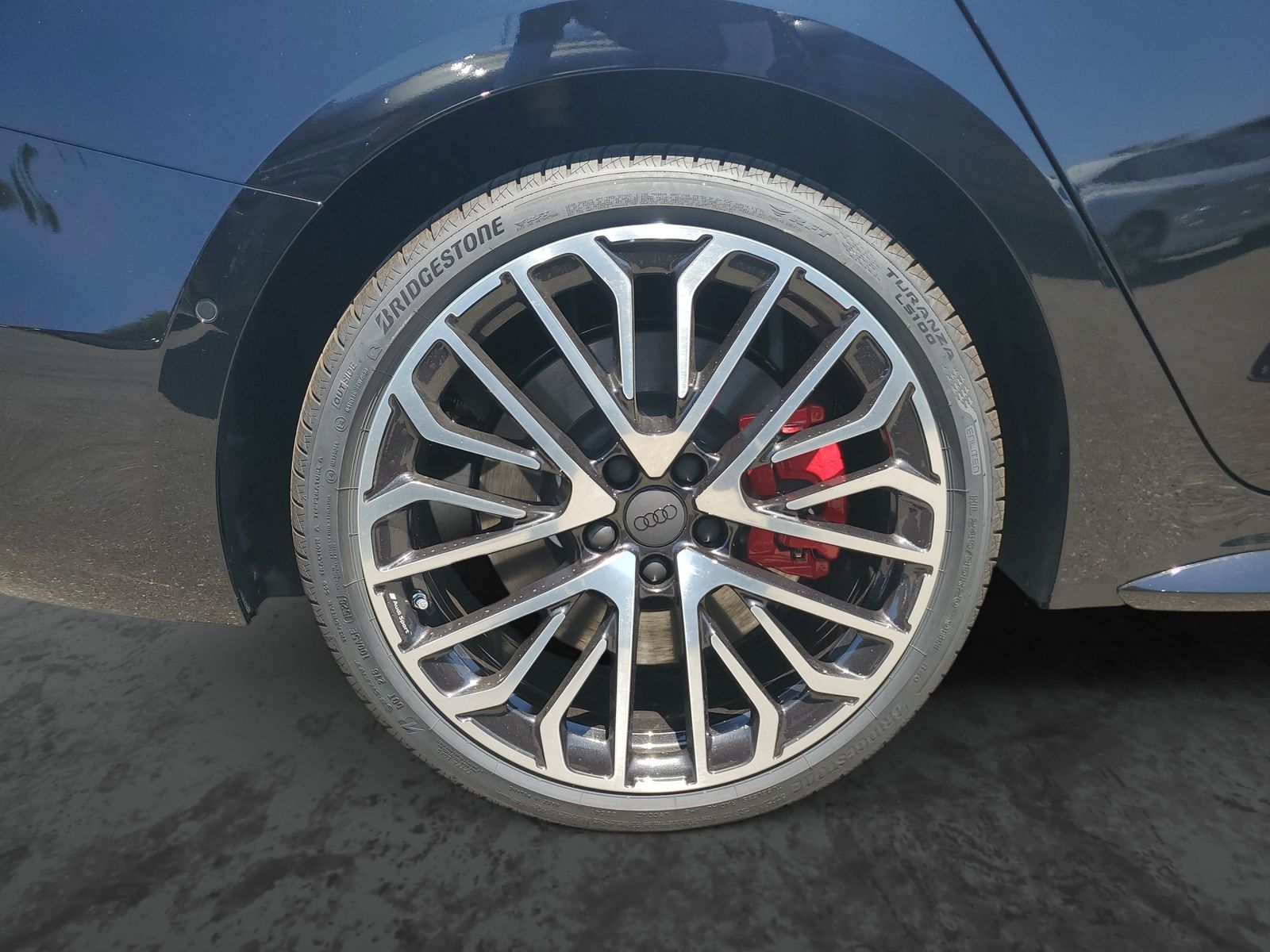 Vehicle photo