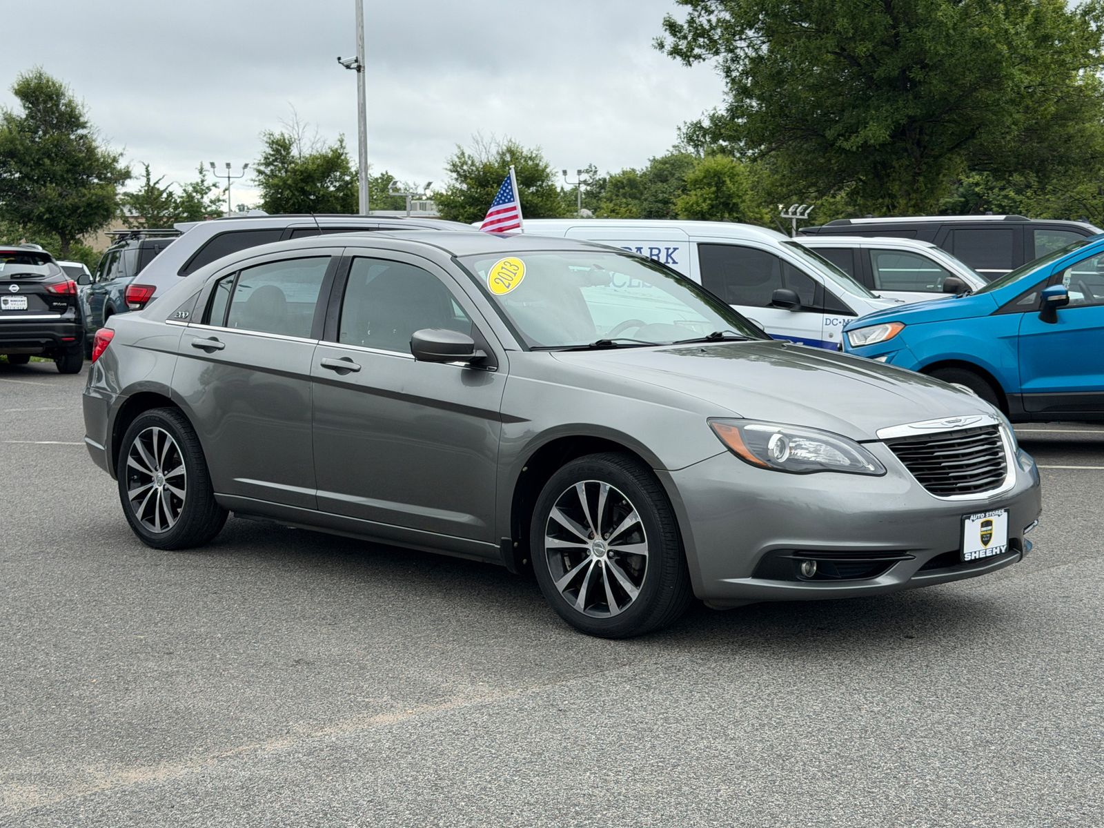 2013 Chrysler 200 Touring Sedan FWD