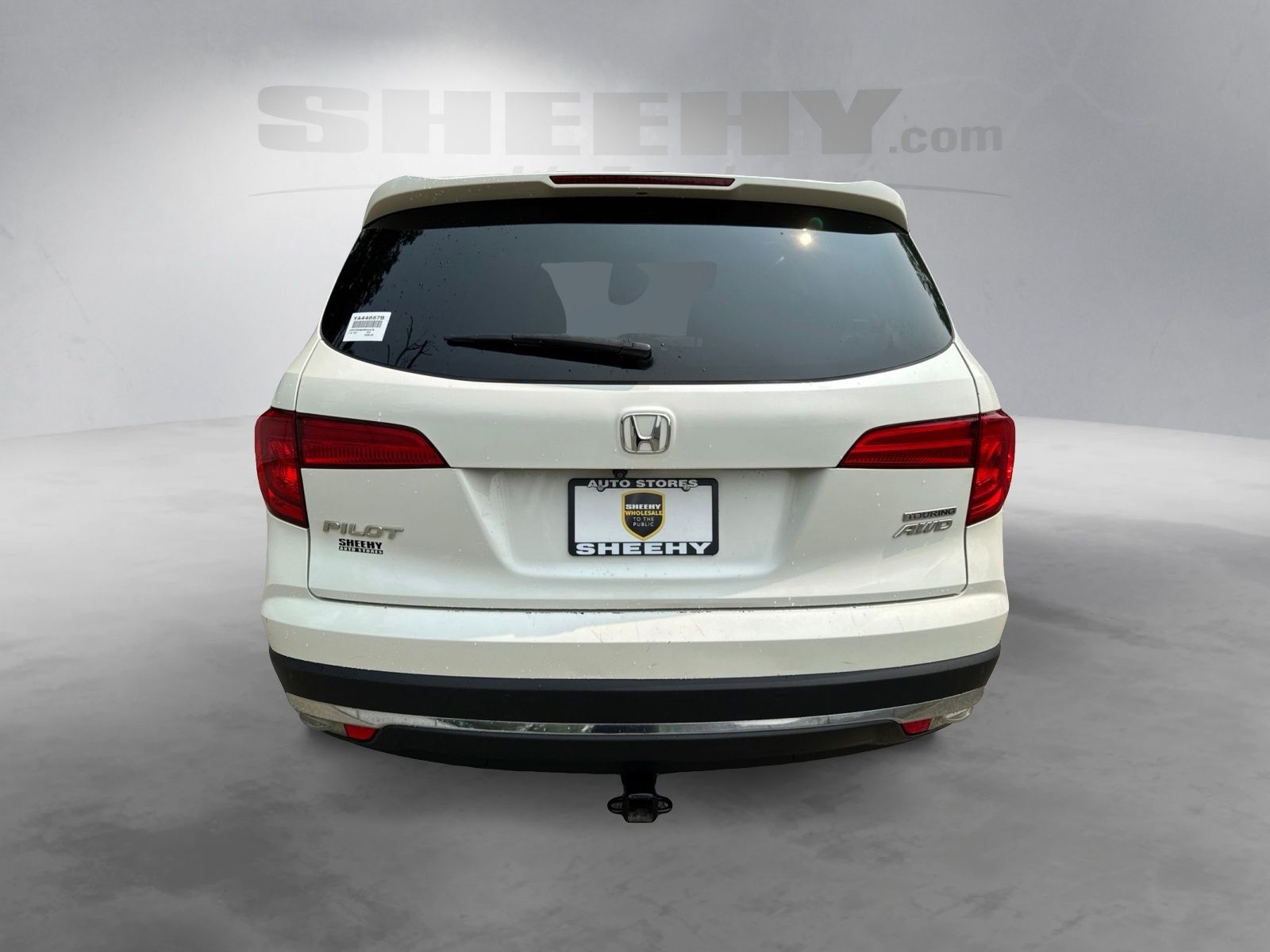 Used 2017 White Diamond Pearl Honda Touring image 13
