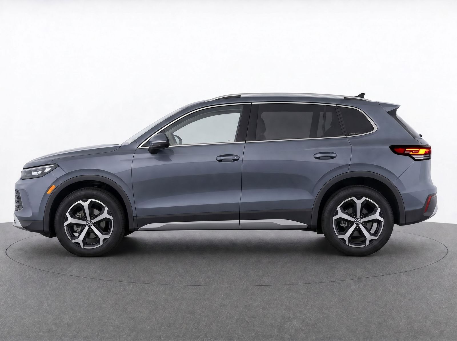 used 2026 Volkswagen Tiguan car, priced at $35,750