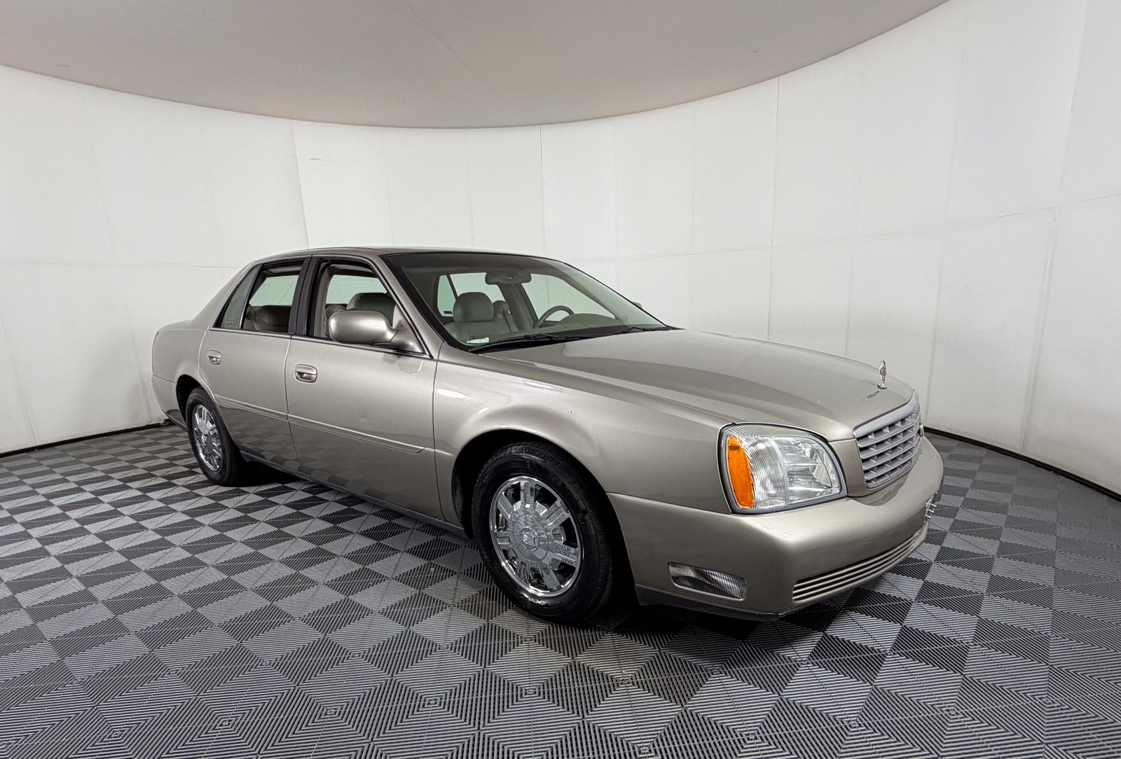 2003 Cadillac DeVille Sedan FWD