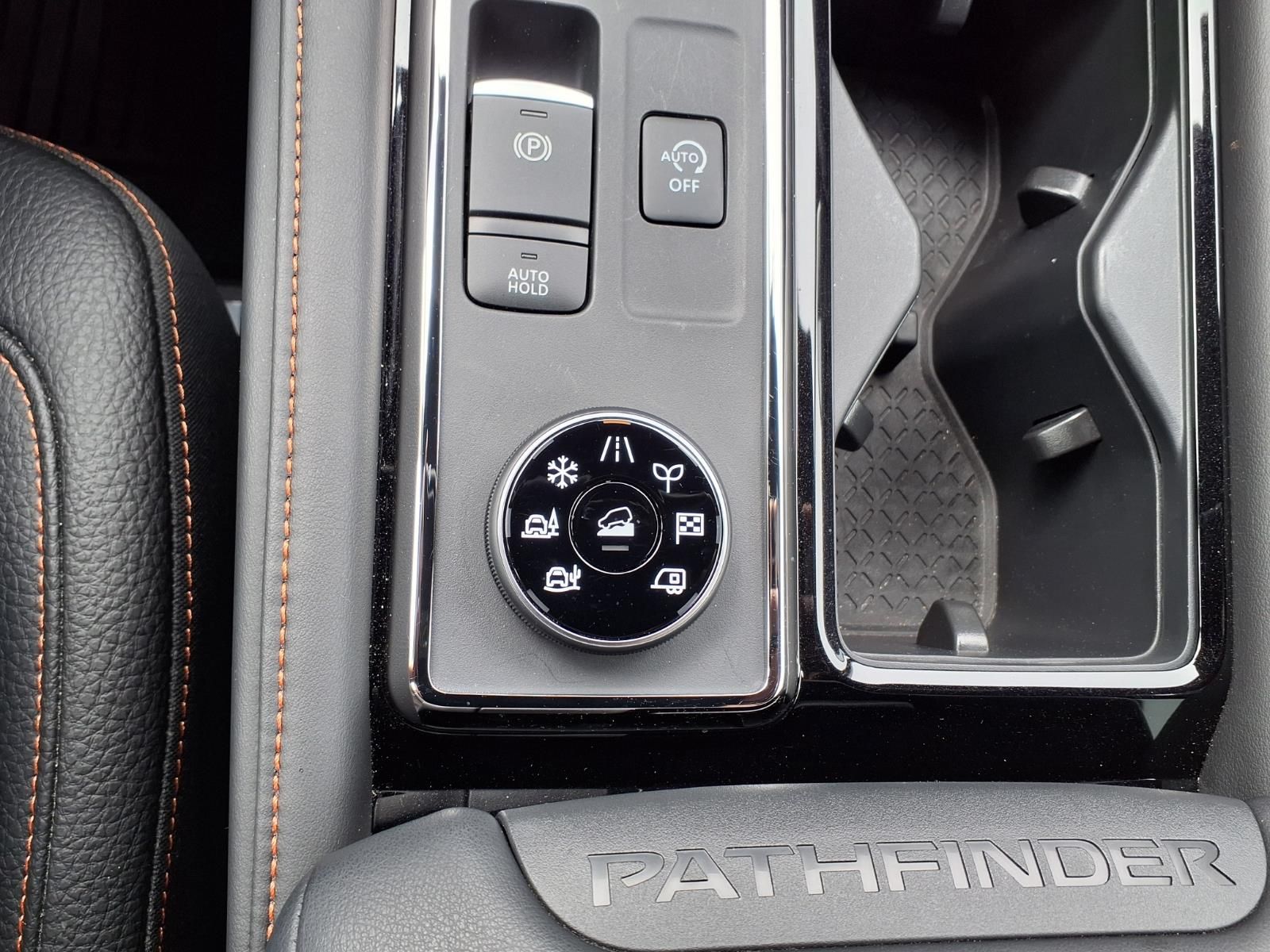 2025 Nissan Pathfinder Rock Creek - 11