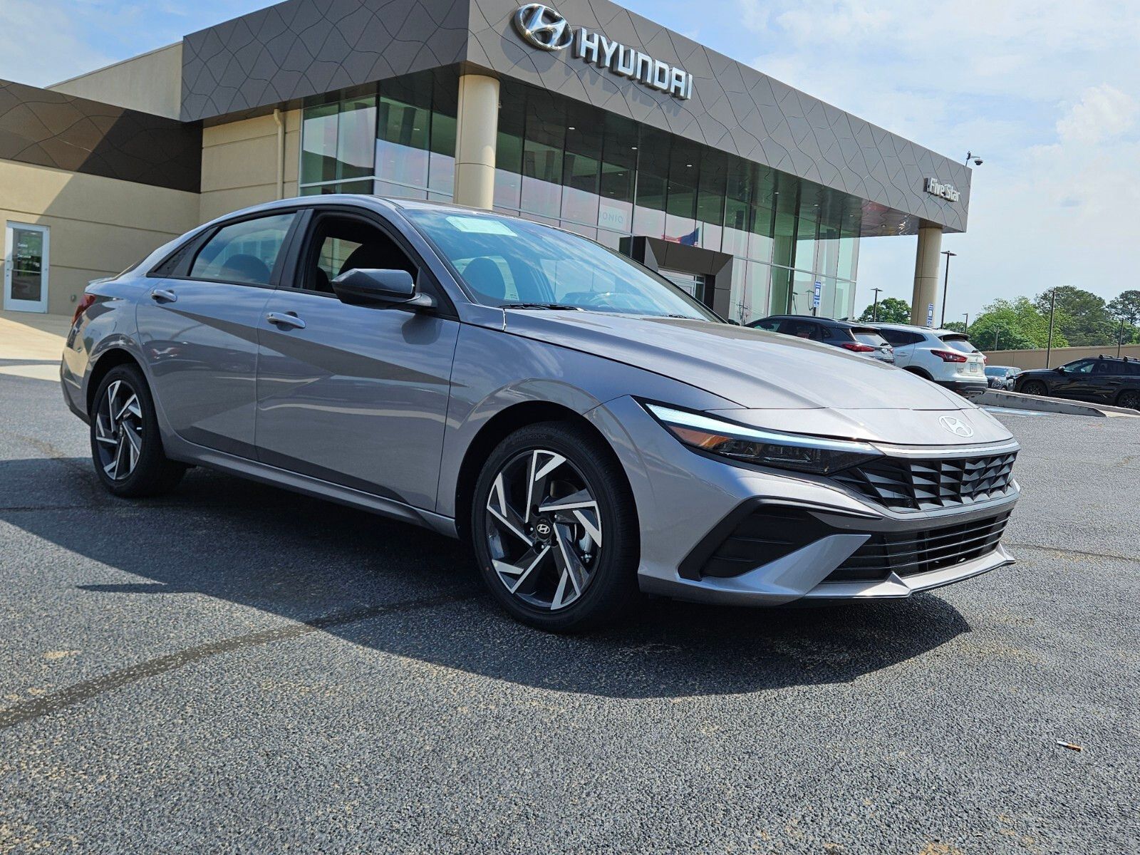 Fluid Metal 2025 Hyundai Elantra Hybrid SEL Sport FWD Sedan Front-Wheel Drive 6-Speed Dual Clutch