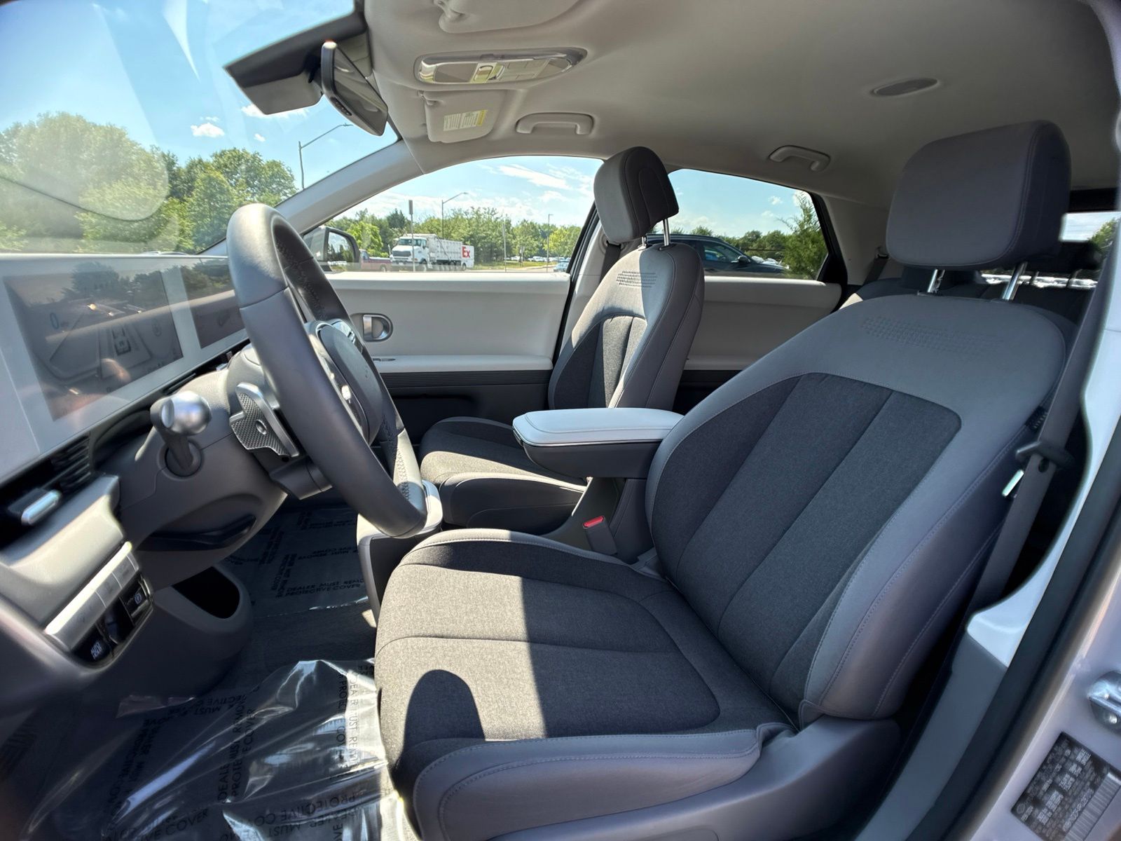 Used 2024 Gray Hyundai SEL image 8