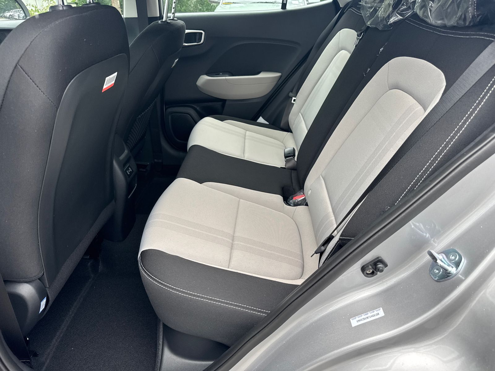 New 2026 Silver HYUNDAI SEL image 21