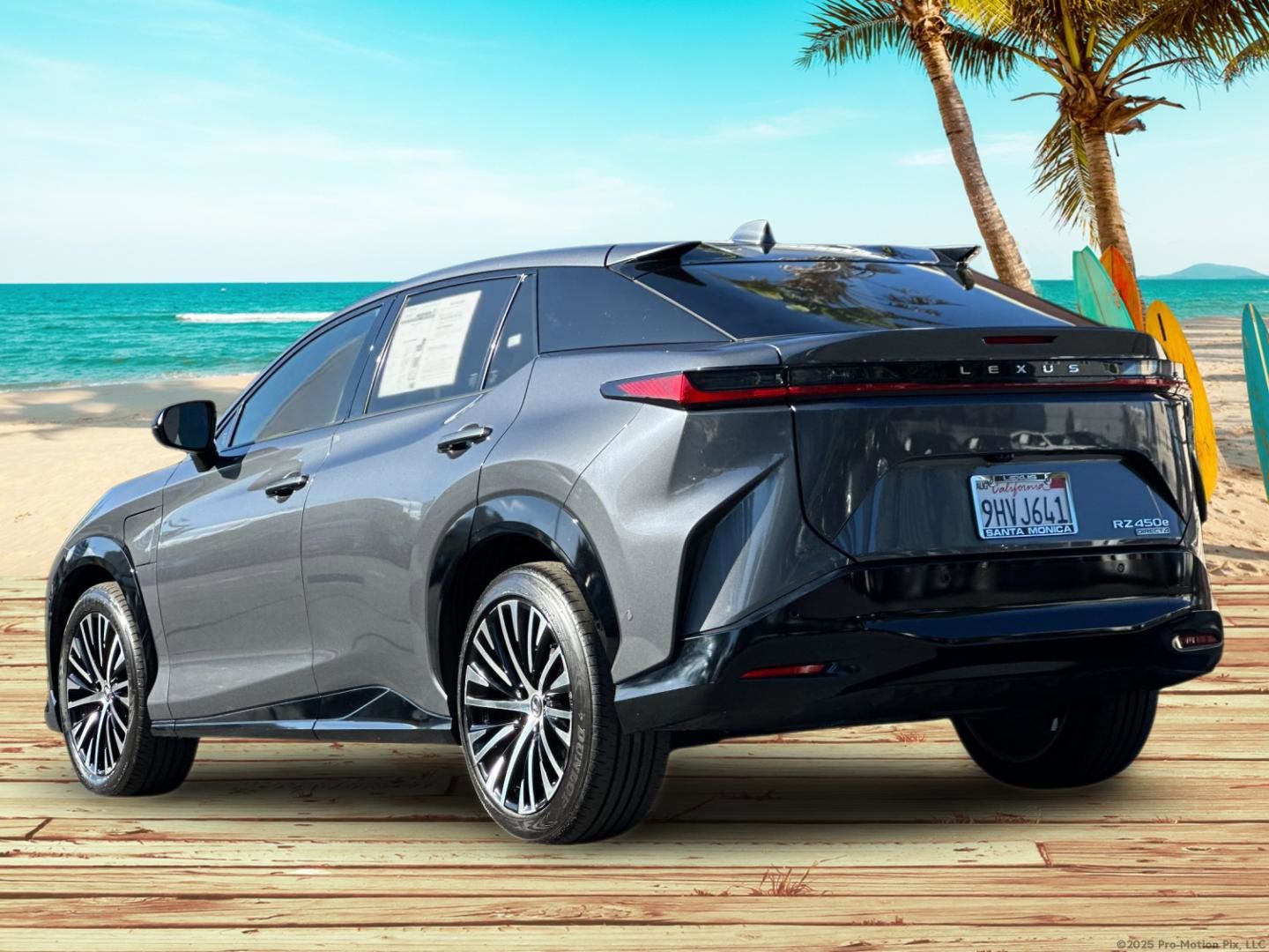 View vehicle photo 4