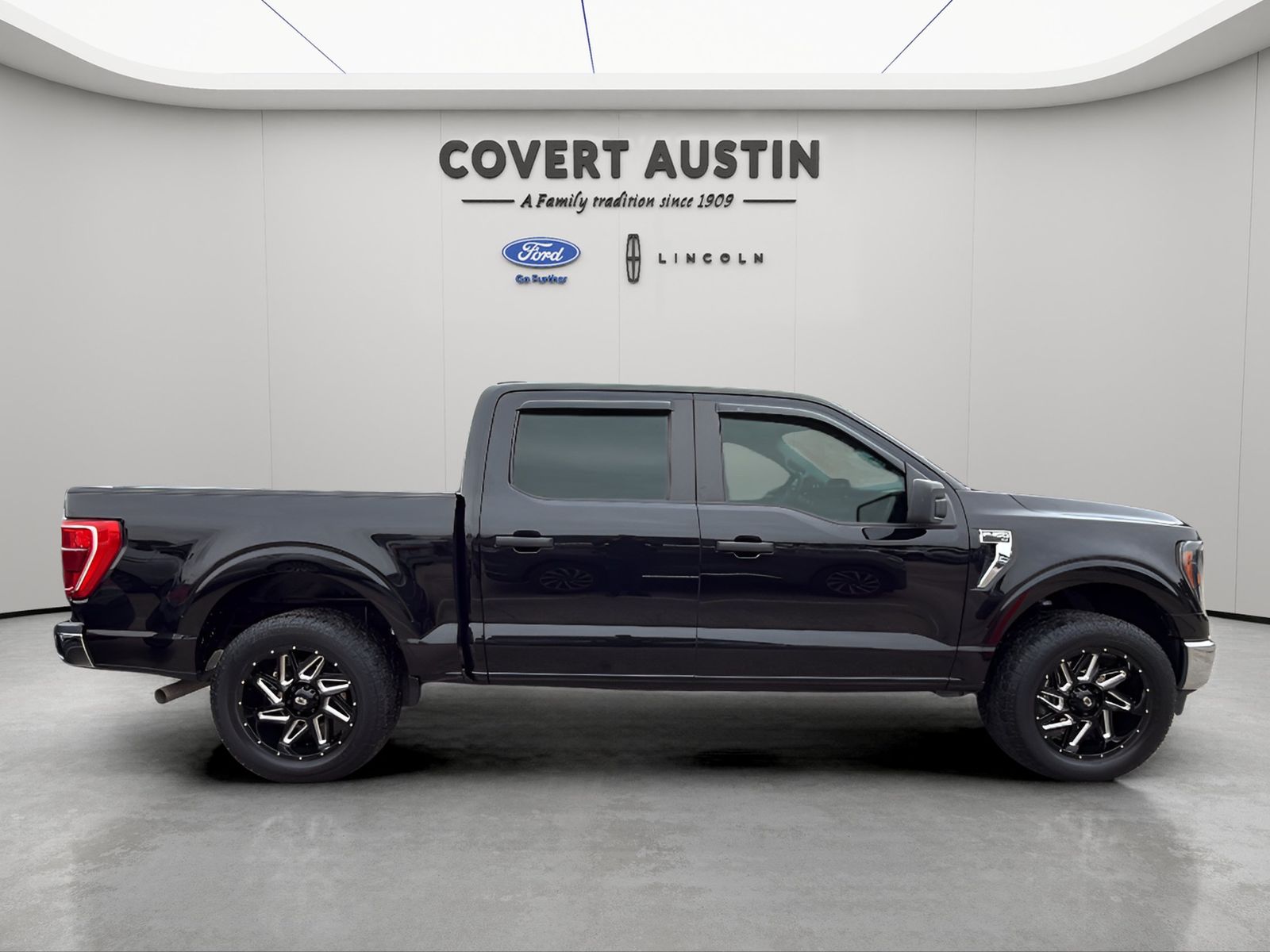 Used Car 2023 Ford F-150  Xlt For Sale Under $40,000 In Austin, Texas