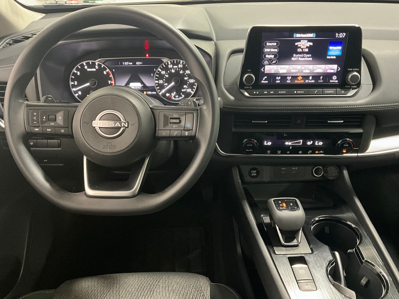 View vehicle photo 5