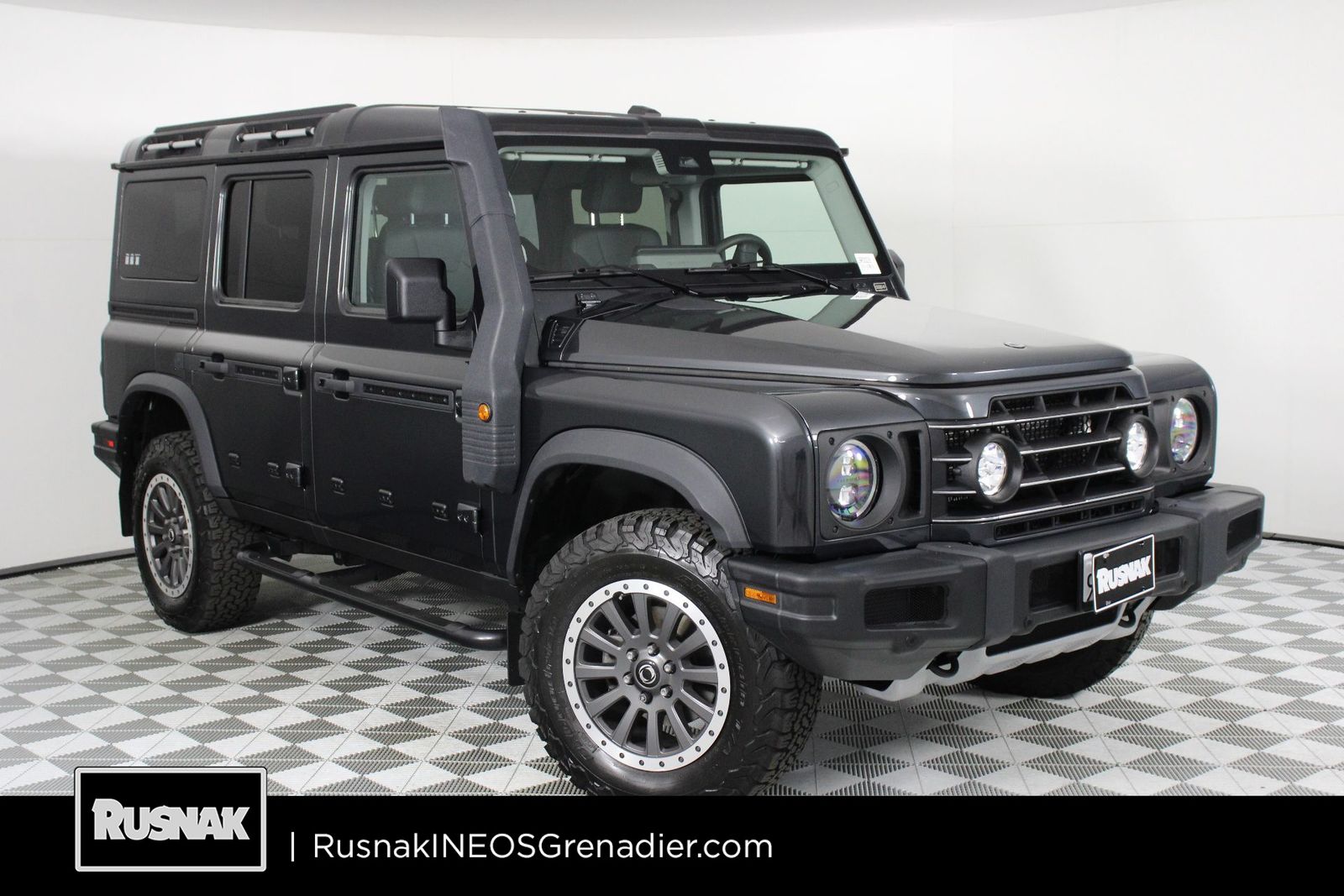 Donny Gray Metallic 2024 Ineos Grenadier Fieldmaster 4WD SUV / Crossover Four-Wheel Drive 8-Speed Automatic