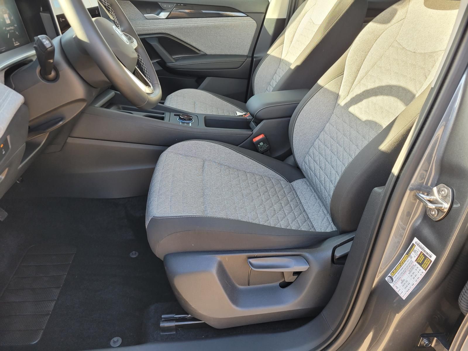 used 2025 Volkswagen Tiguan car, priced at $25,900