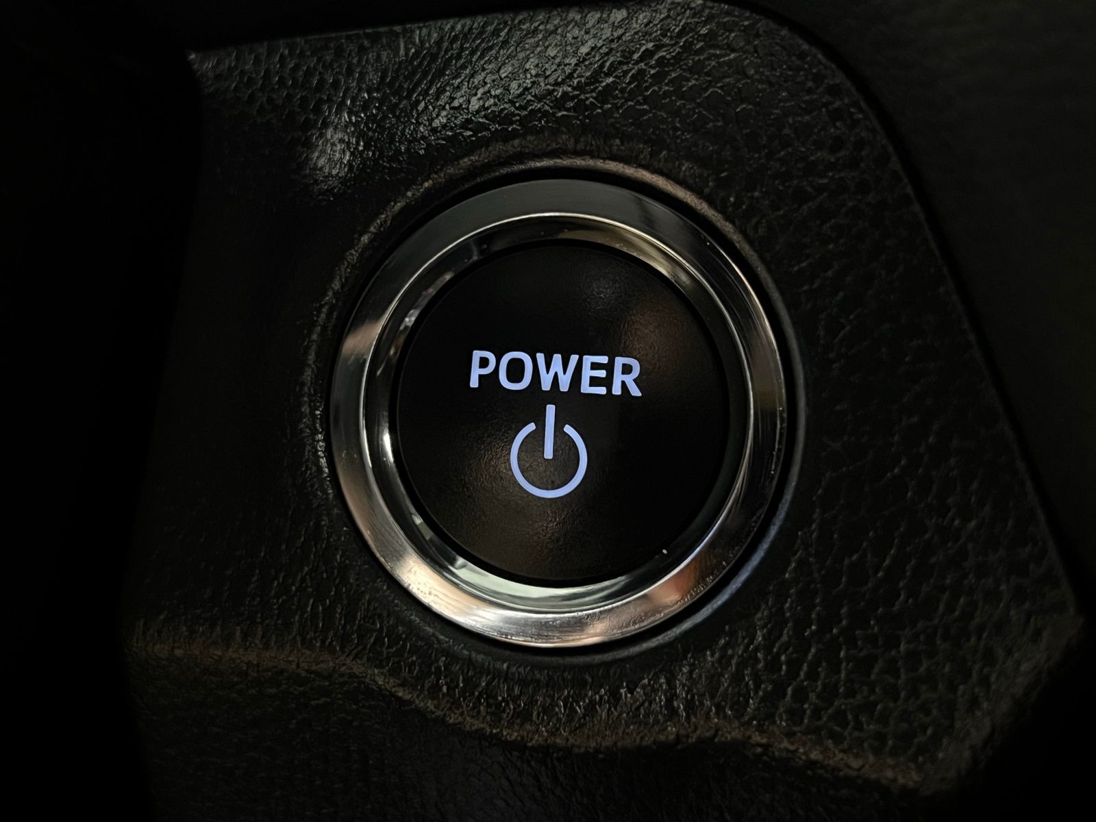 Thumbnail: 2025 Toyota RAV4 - 18