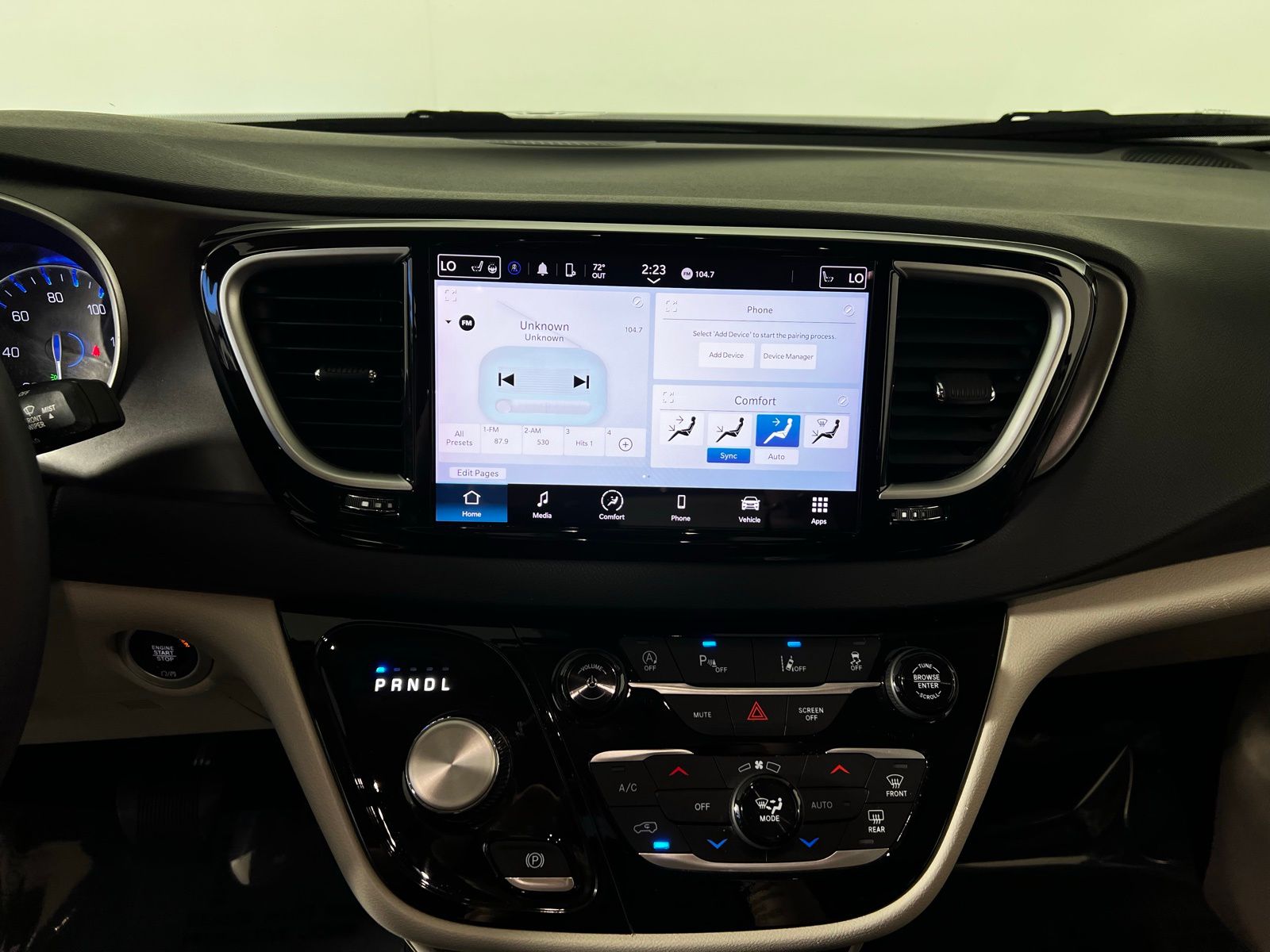 Thumbnail: 2024 Chrysler Pacifica - 19