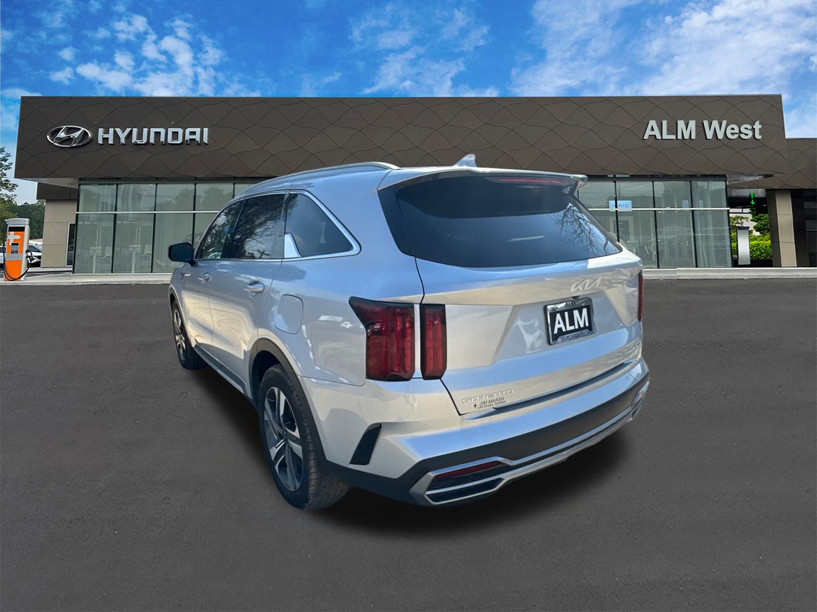 Used 2023 Silky Silver Kia SX Prestige image 7