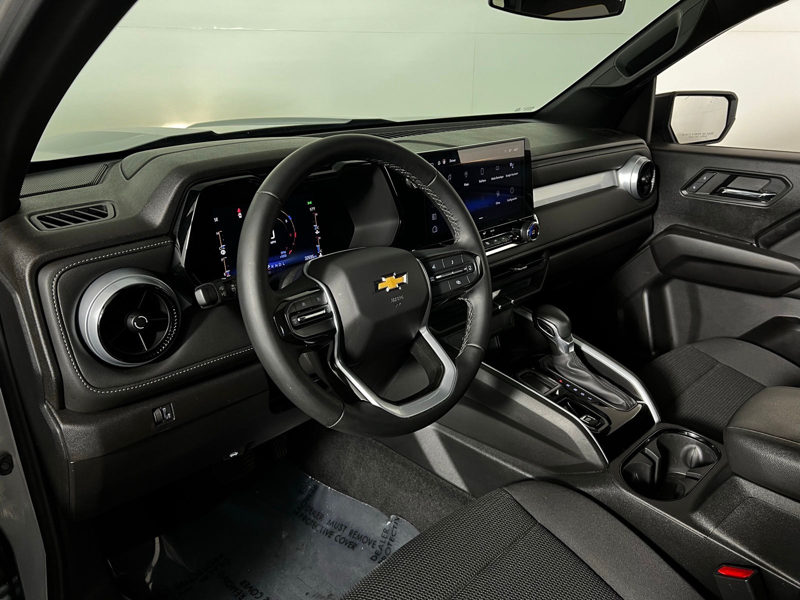 Thumbnail: 2023 Chevrolet Colorado - 12