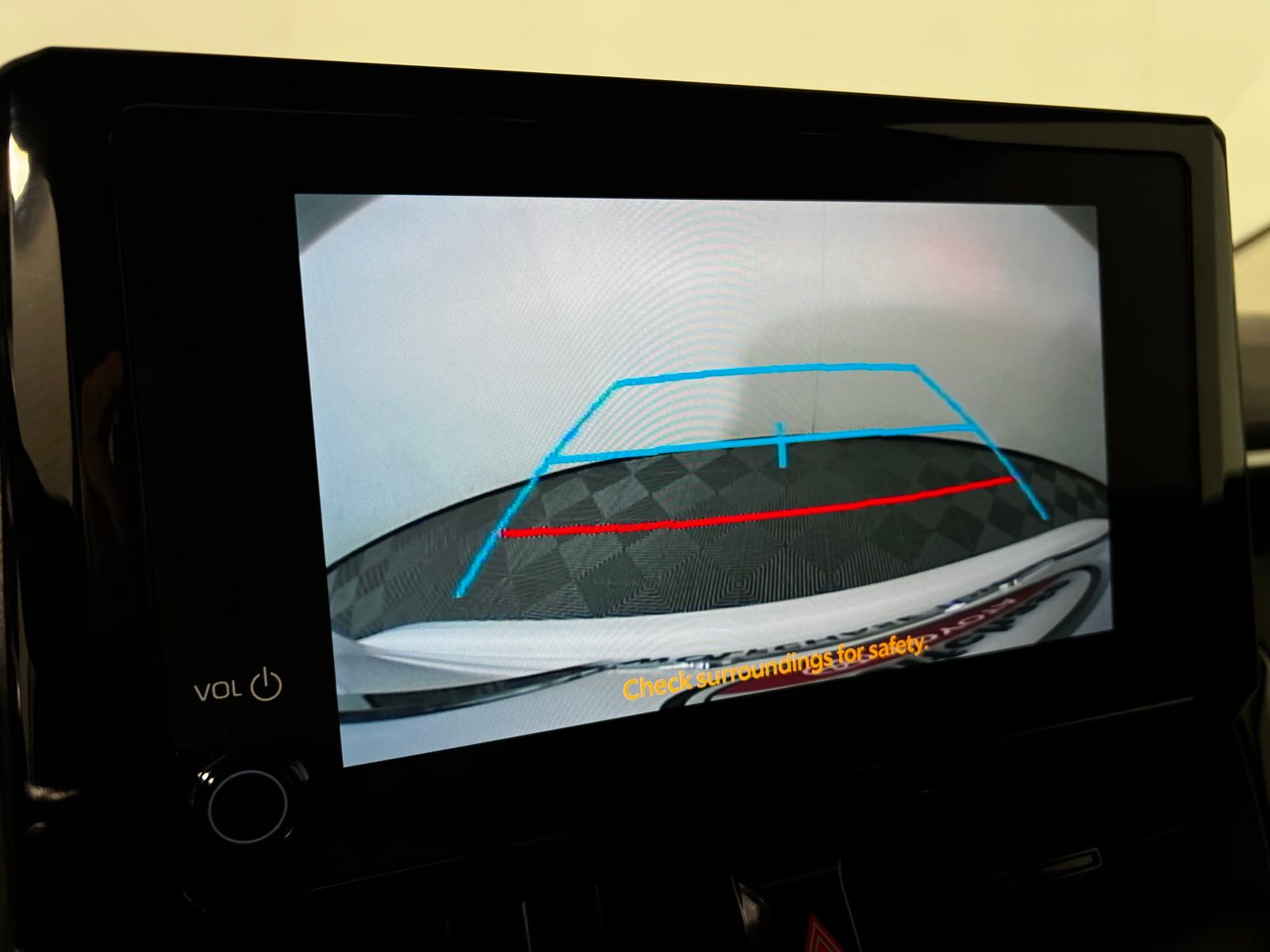 Thumbnail: 2025 Toyota Corolla - 18