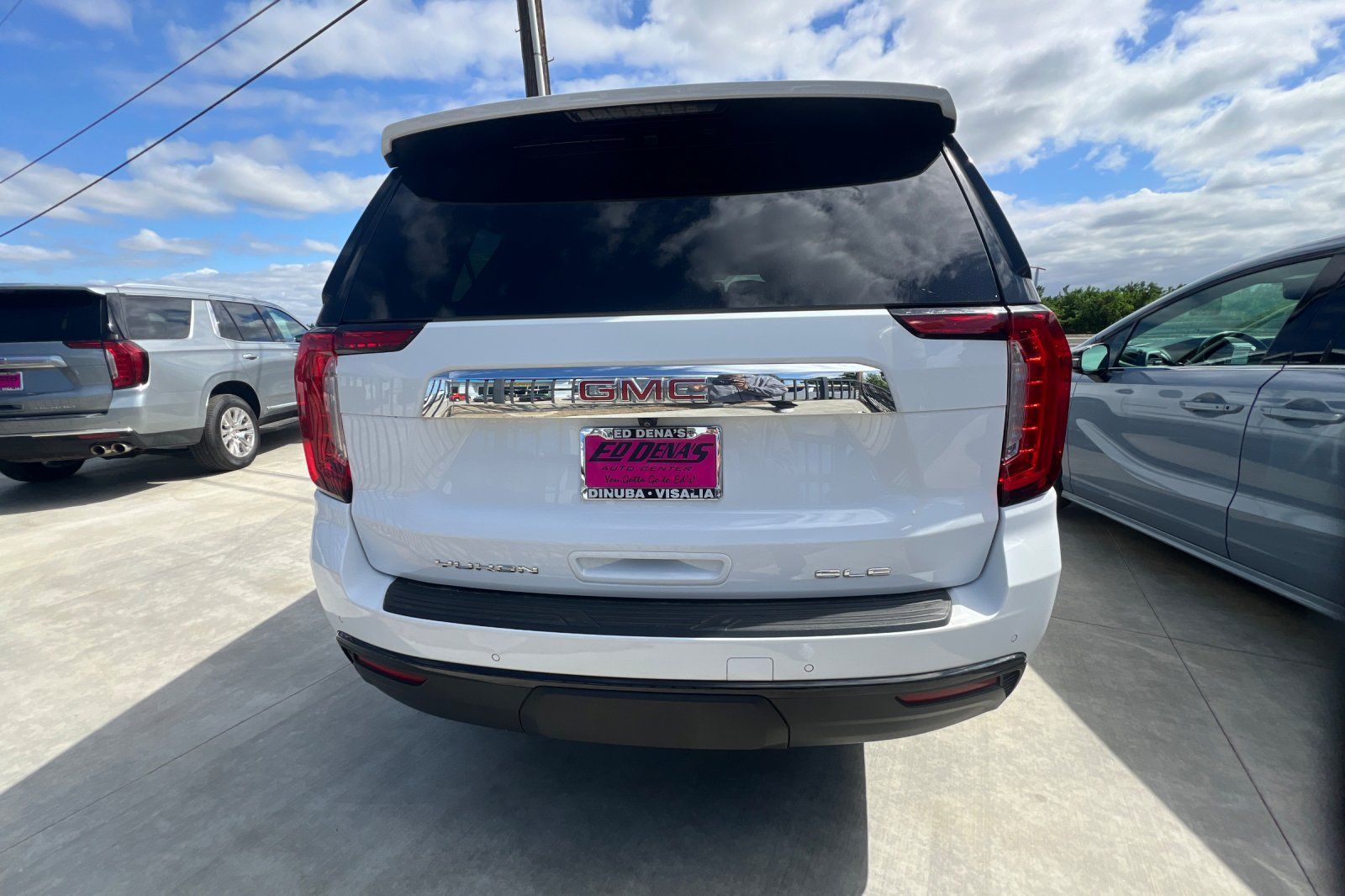 View vehicle photo 6