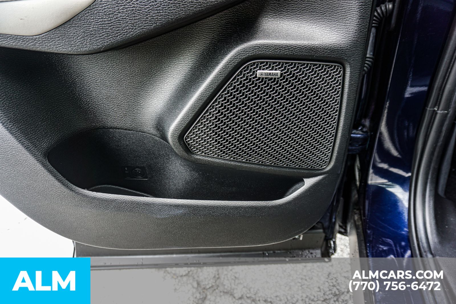 Used 2025 Blue Mitsubishi SE image 58