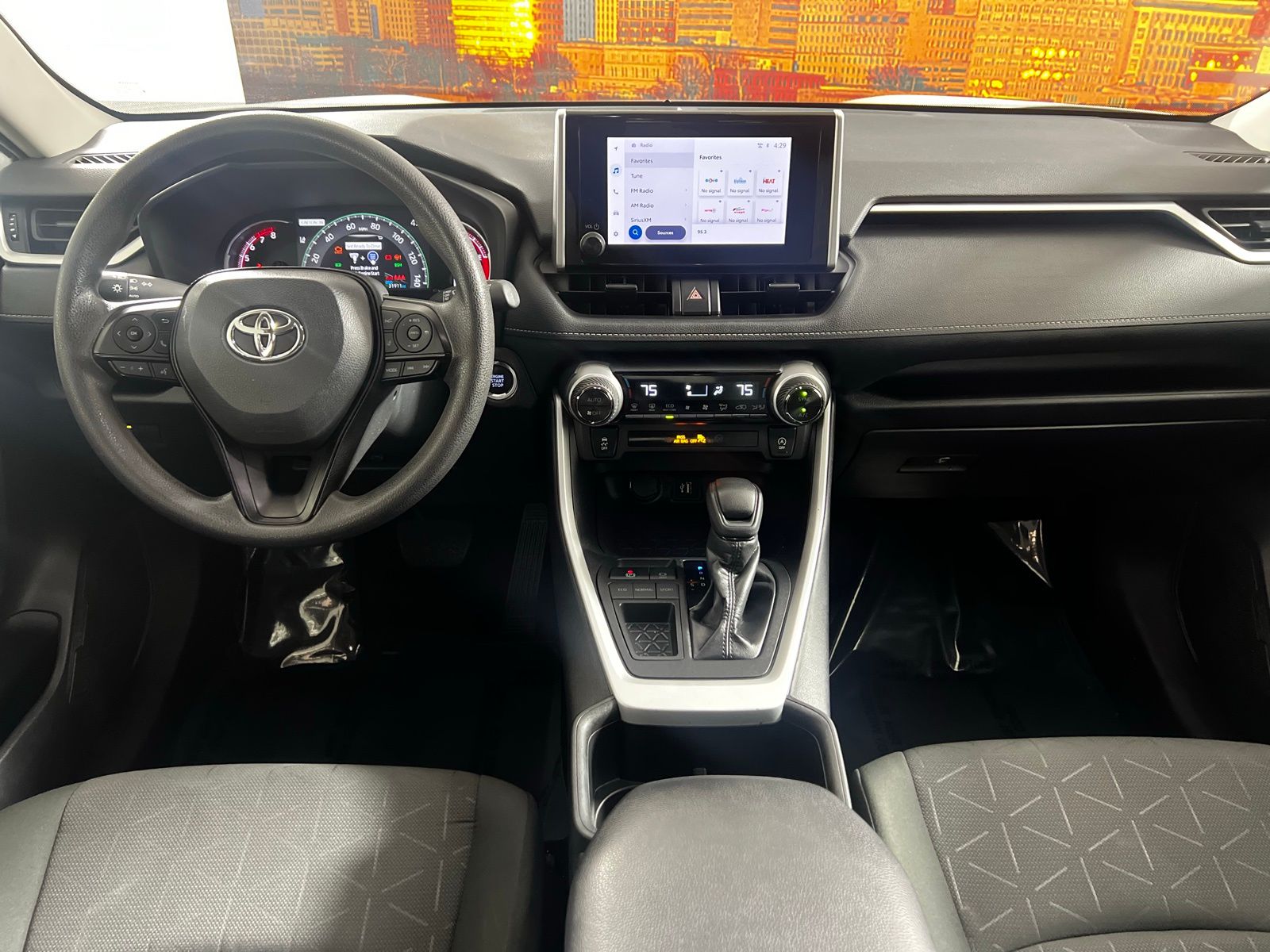 Thumbnail: 2024 Toyota RAV4 - 20