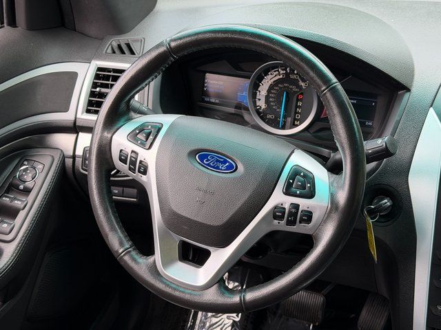 Used 2014 Silver Ford XLT image 16