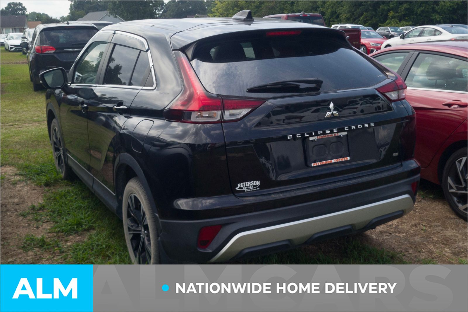 Used 2022  Mitsubishi SE image 4