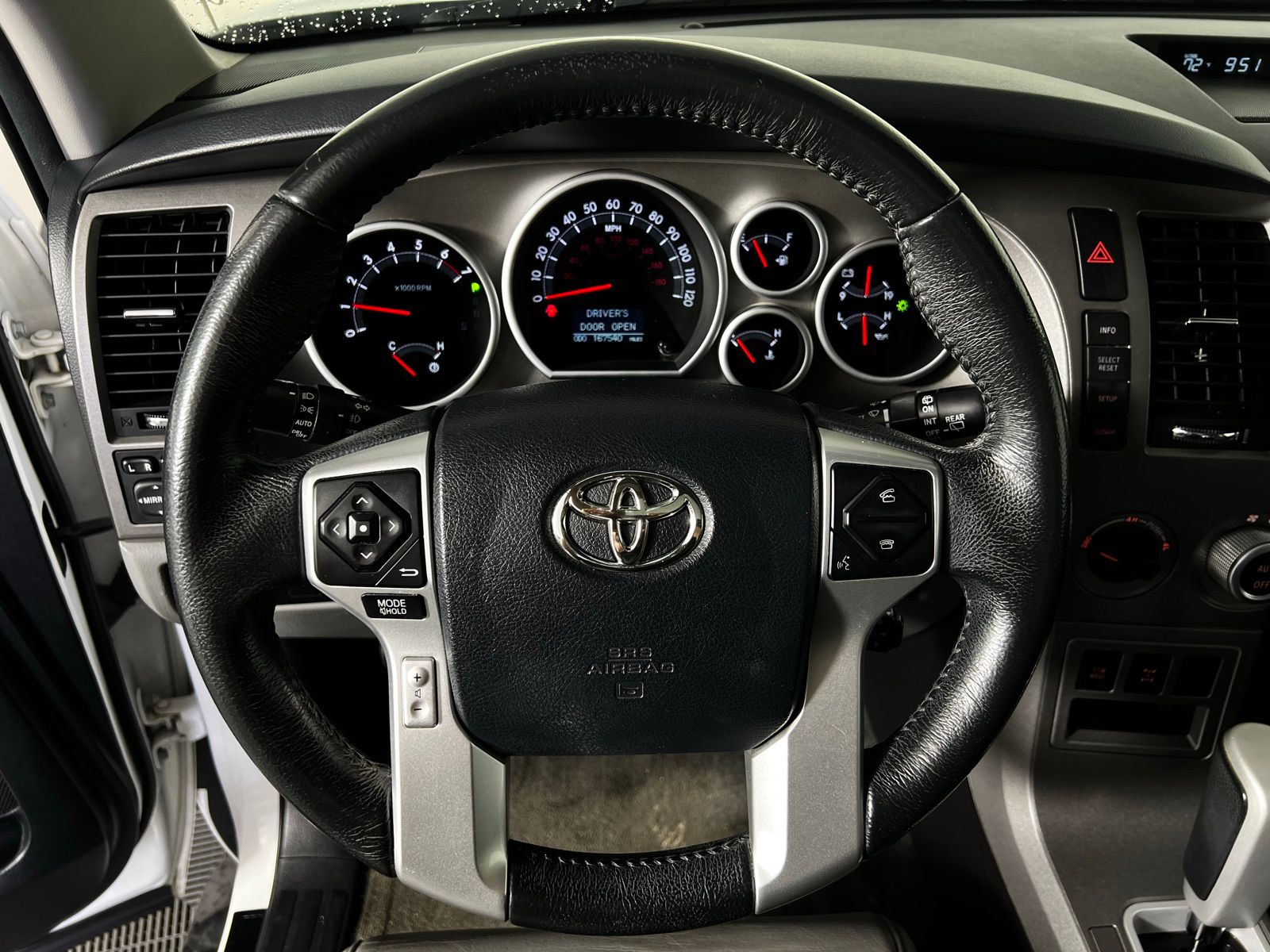 Thumbnail: 2015 Toyota Sequoia - 8