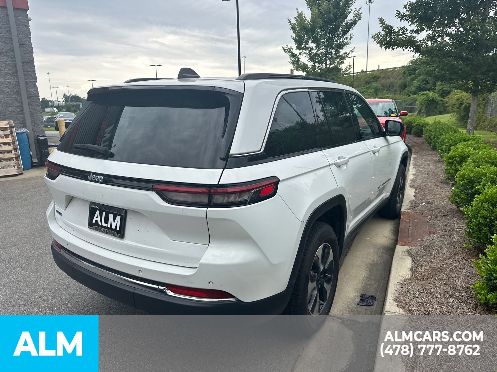 Used 2024 White Jeep 4xe image 6