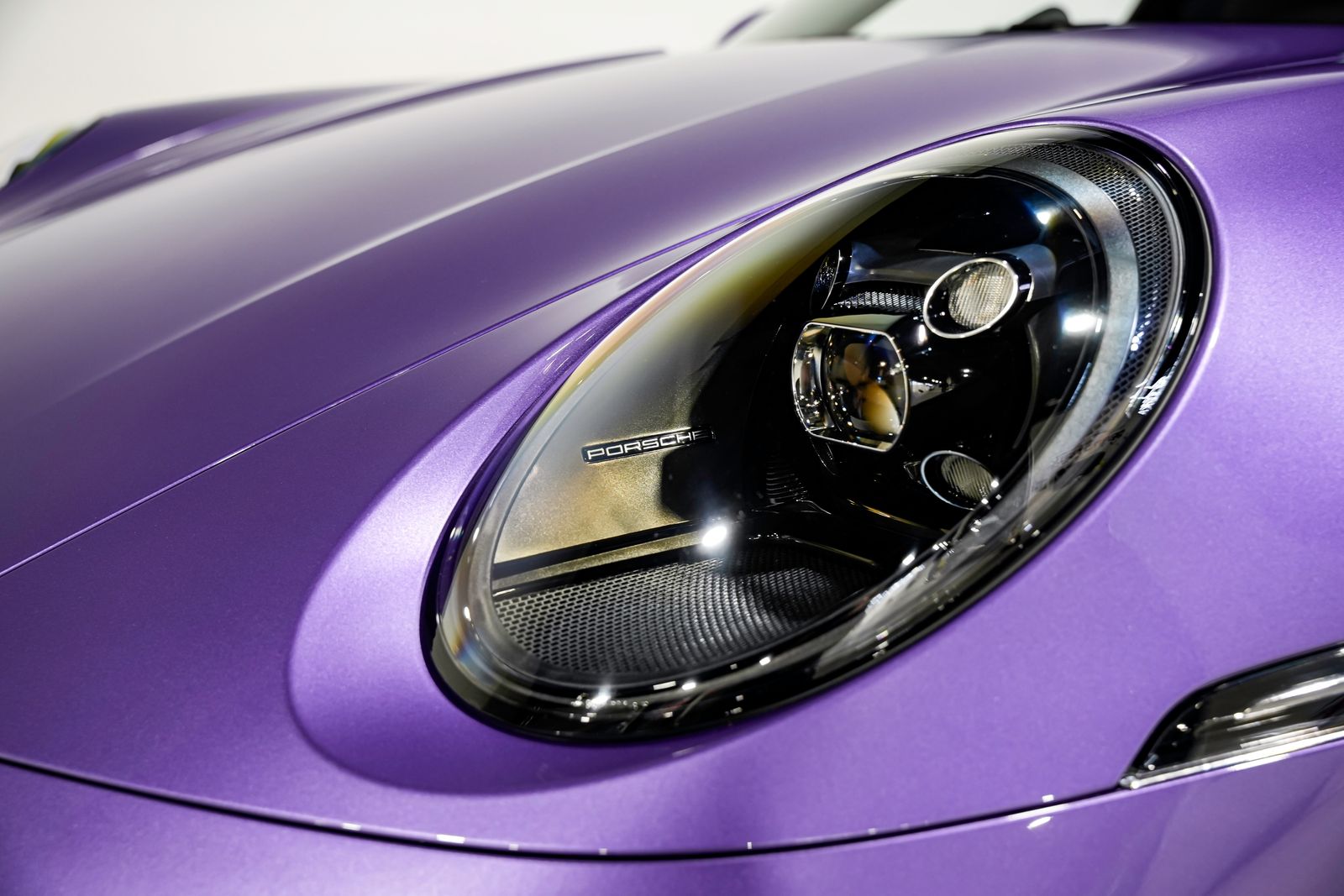 2024 Porsche 911 Targa 4 GTS — photo 34