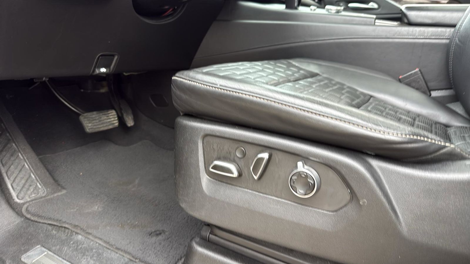 Used Car 2021 Cadillac Escalade  Sport Platinum For Sale Under $70,000 In Austin, Texas