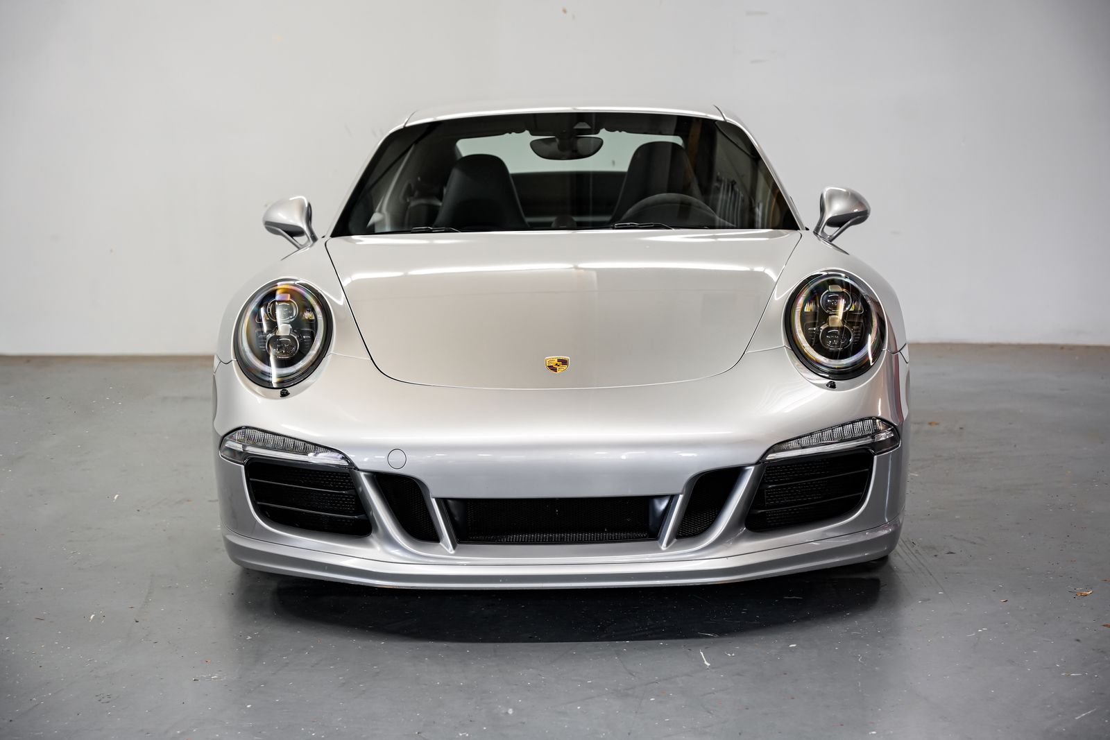2015 Porsche 911 Carrera GTS — photo 5
