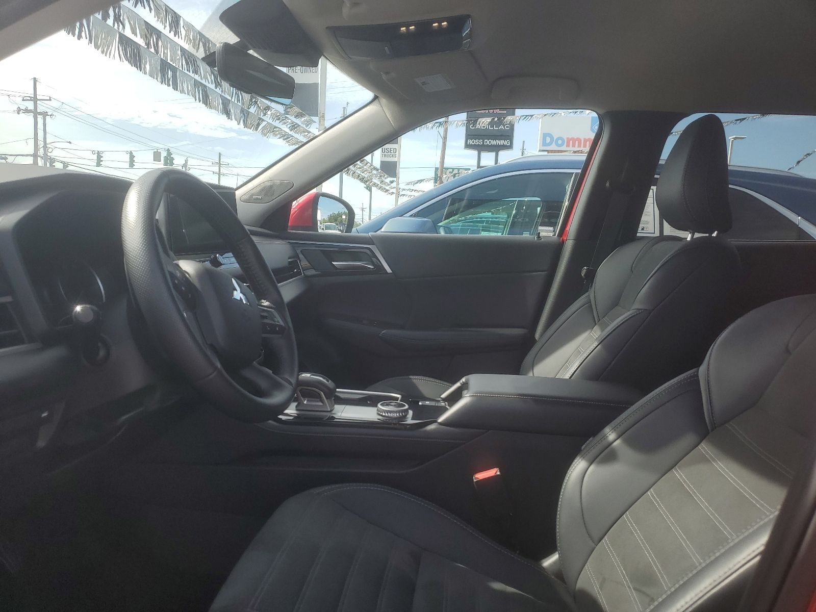 2025 Mitsubishi Outlander SE Red at Royal Nissan