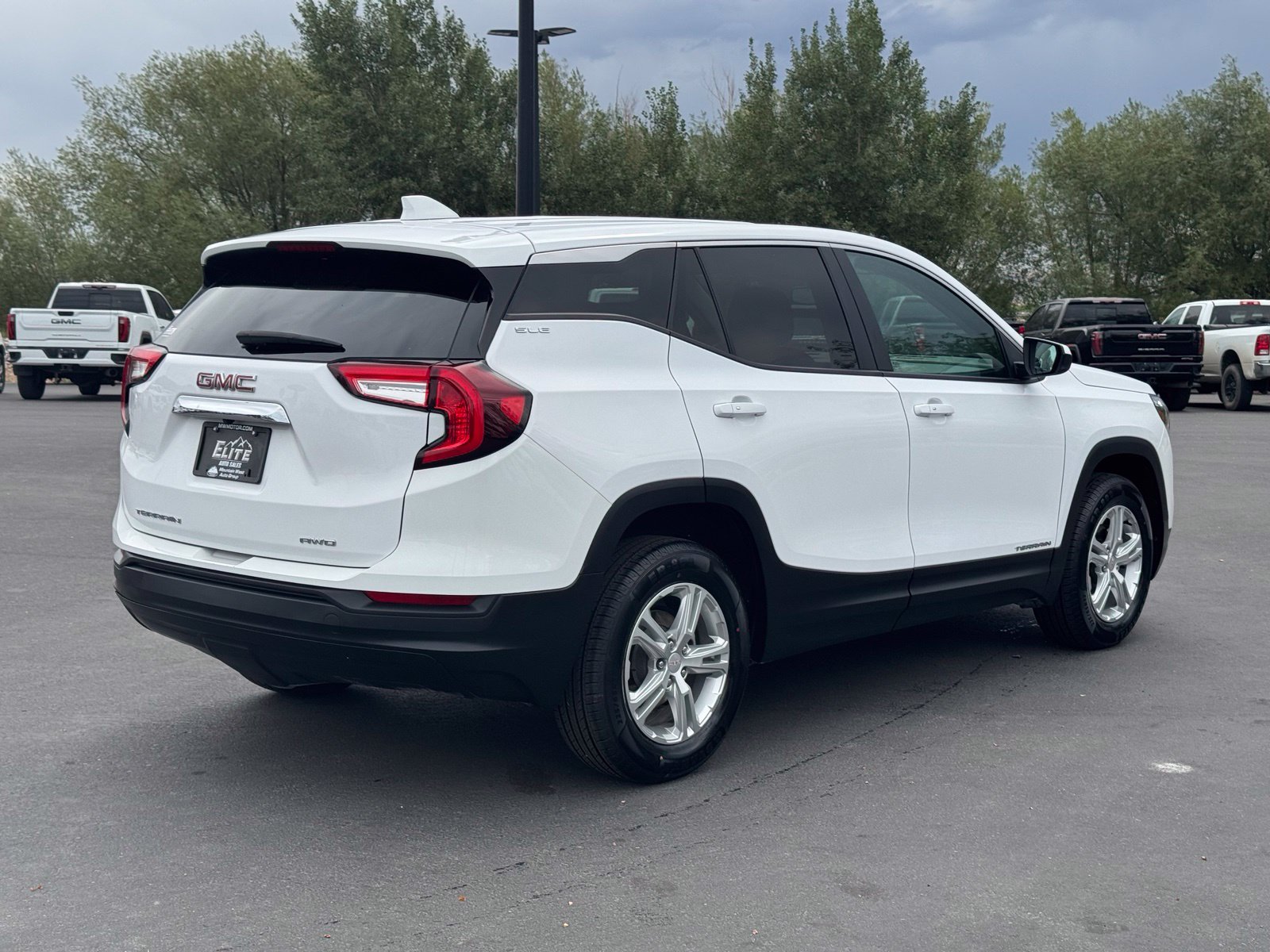 Used 2024 GMC Terrain SUV