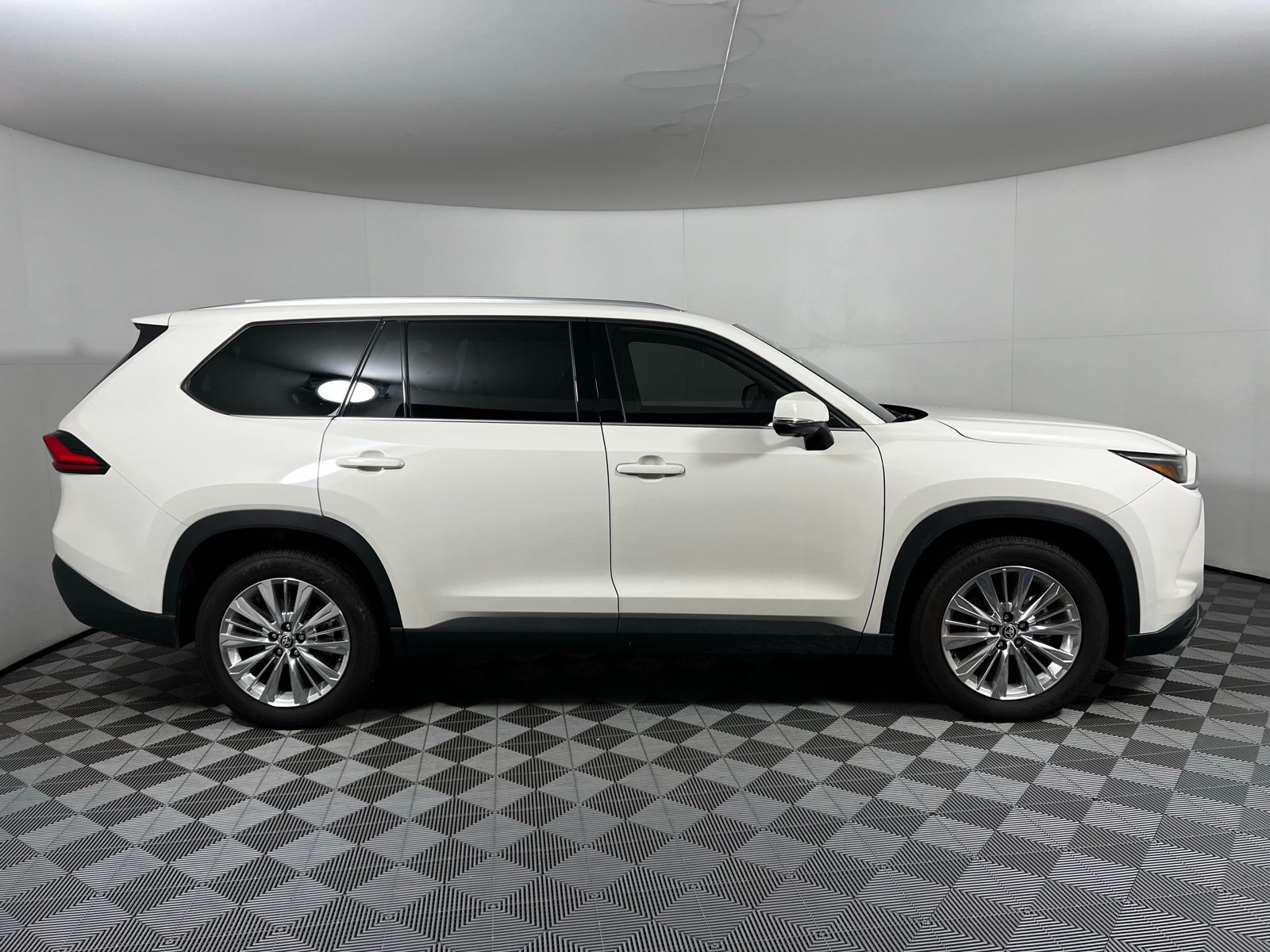 2024 Toyota Grand Highlander Platinum 4