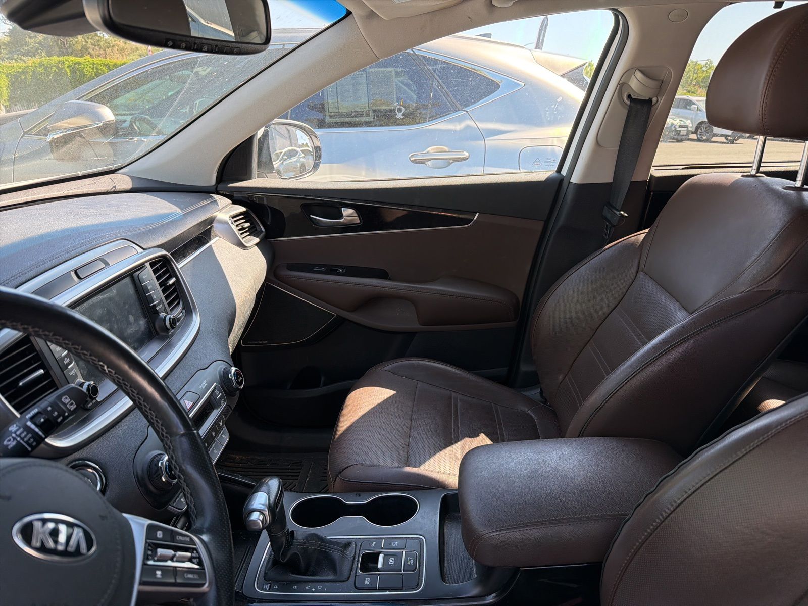 View vehicle photo 7