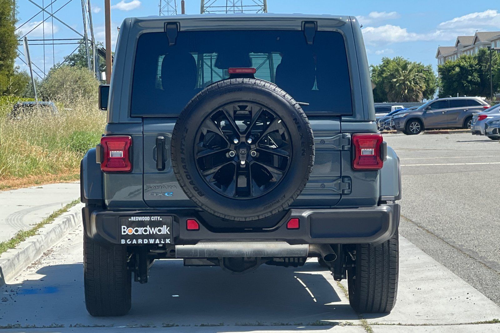 View vehicle photo 5