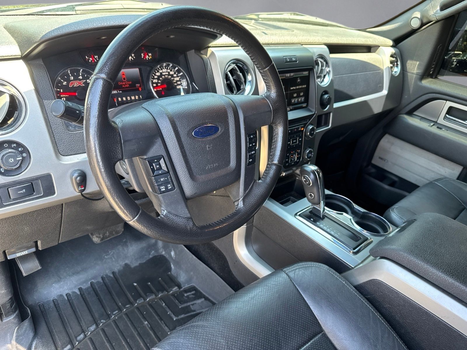 Used 2014  Ford FX4 image 3