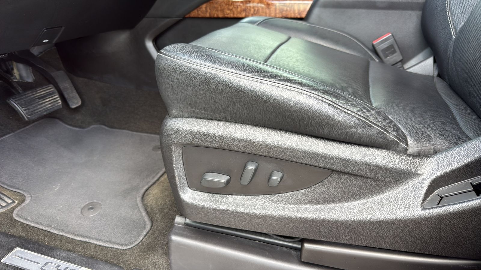 Used 2017 Silver Chevrolet Premier image 10