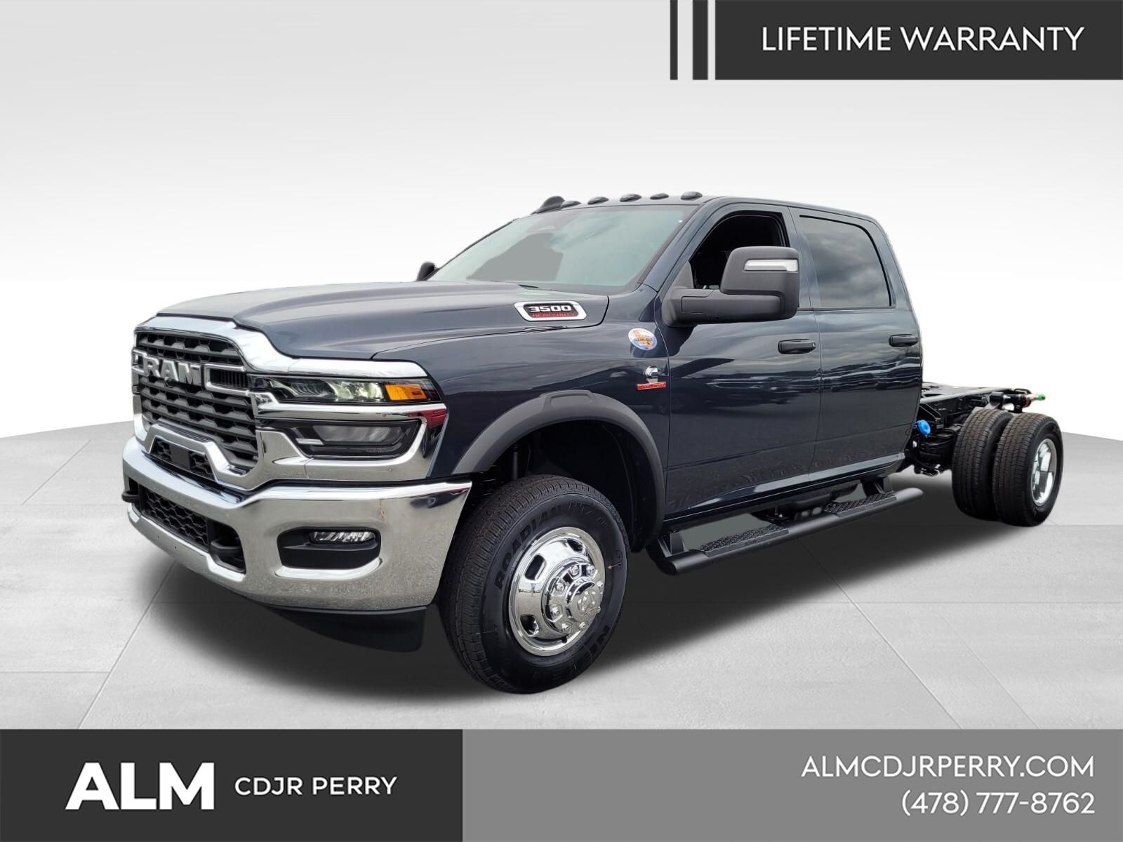 Forged Blue Metallic 2026 RAM 3500 Chassis Tradesman Crew Cab LB DRW 4WD Pickup Truck Four-Wheel Drive 8-Speed Automatic